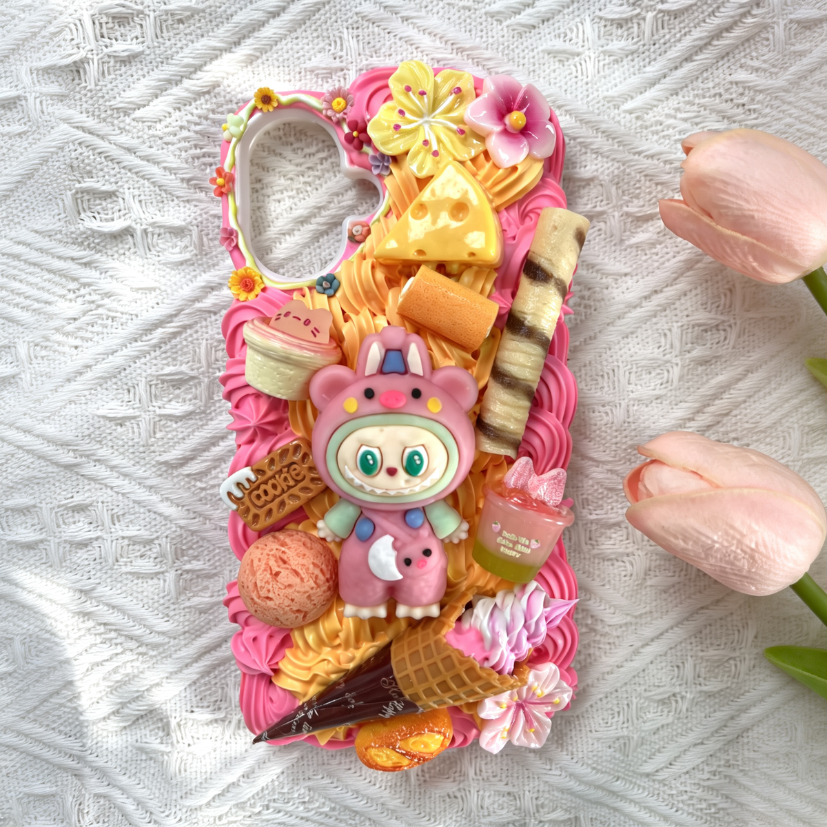 Cute Labubu decoden Phone case